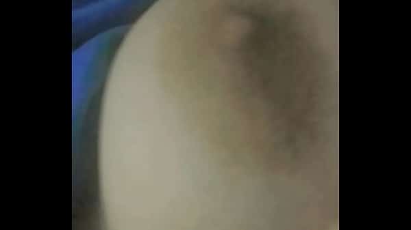 Lamiendo mis pezones