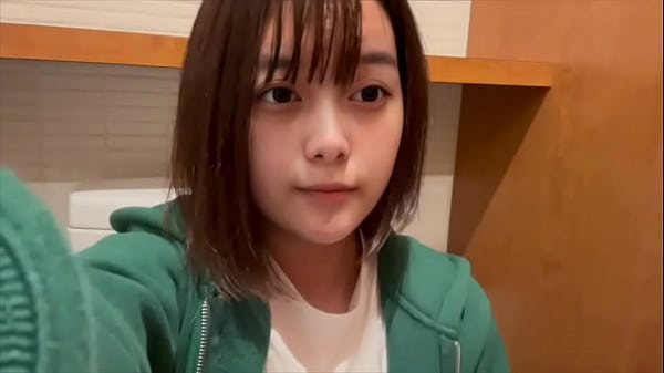 オナニーしてたら、隣の部屋にいる人にオナニーしてるのがバレそうになりました…