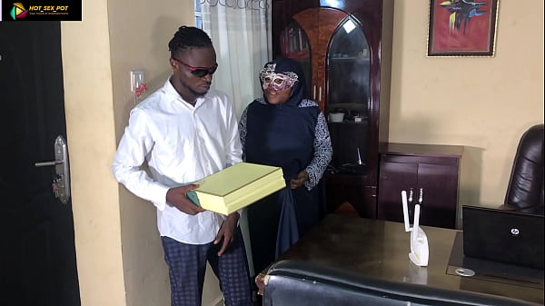 AHLAJA TRYING TO MAKE A FAKE TRANSFERS TO A DISPATCH RIDED WHICH MAKE THE RIDER TO TAKE BACK THE ITEMS BUT SHE ALSO REFUSES AND OFFER TO GIVE HER BIG PUSSY TO HIM