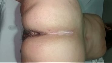 Me encanta darle pene por el ano a esta señora madura que le doy con ansia